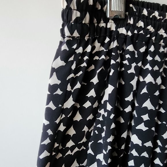 Stella McCartney Monochrome Heart Printed Silk Pants sz 38 - Picture 4 of 7